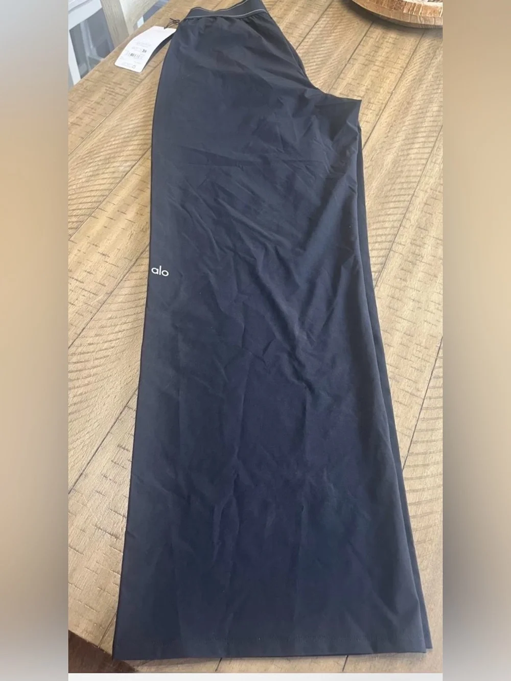 Alo Yoga Suit Up Trouser – Black – Size XS. NWT